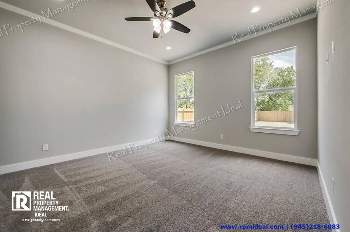 House for rent at 8728 Dunlap St, Dallas, TX 75217