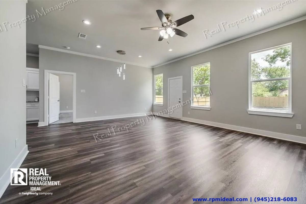 House for rent at 8728 Dunlap St, Dallas, TX 75217