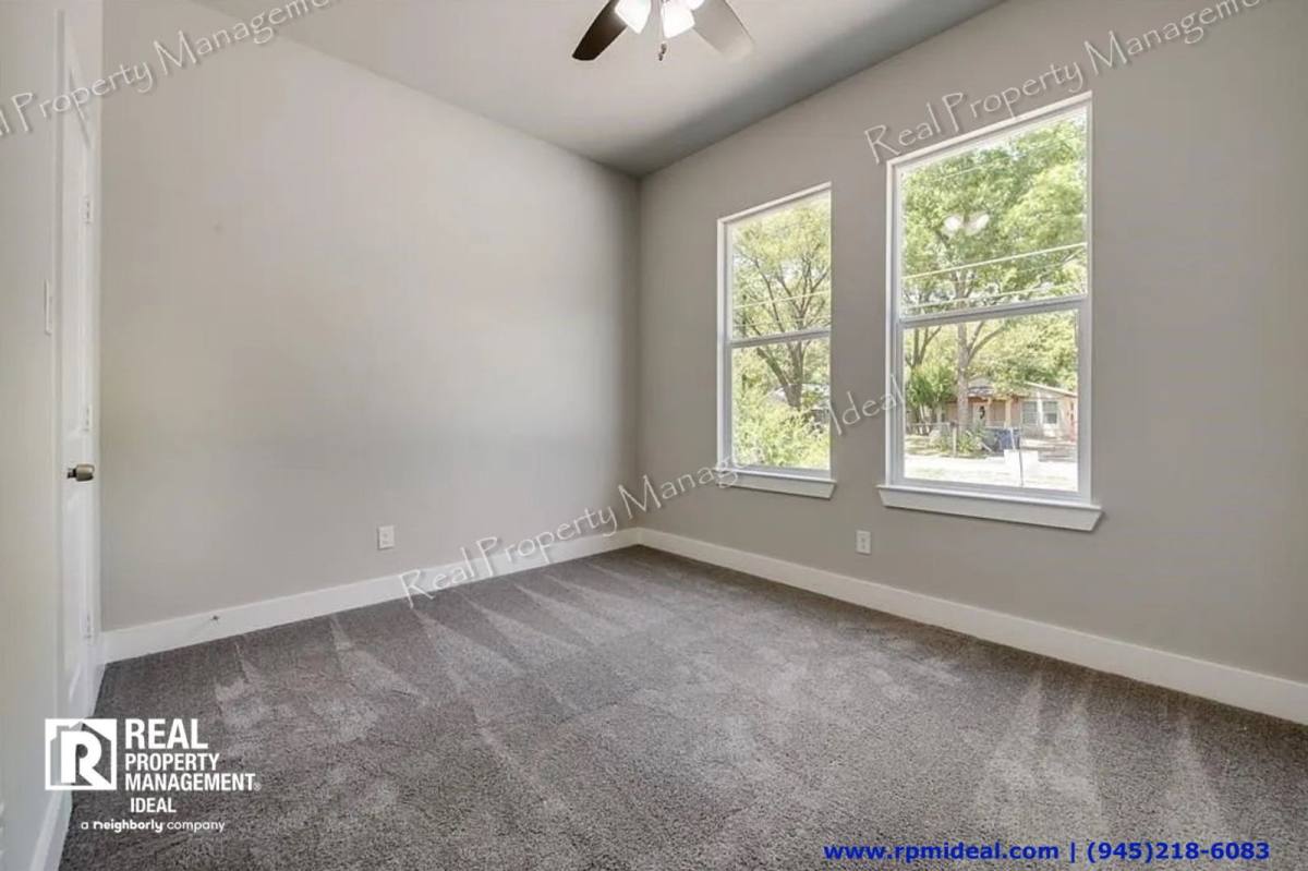House for rent at 8728 Dunlap St, Dallas, TX 75217