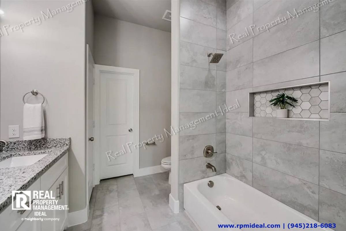 House for rent at 8728 Dunlap St, Dallas, TX 75217