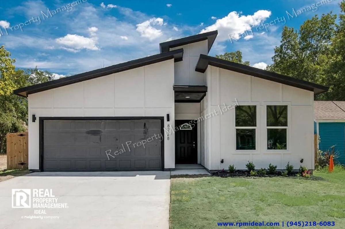 House for rent at 8728 Dunlap St, Dallas, TX 75217