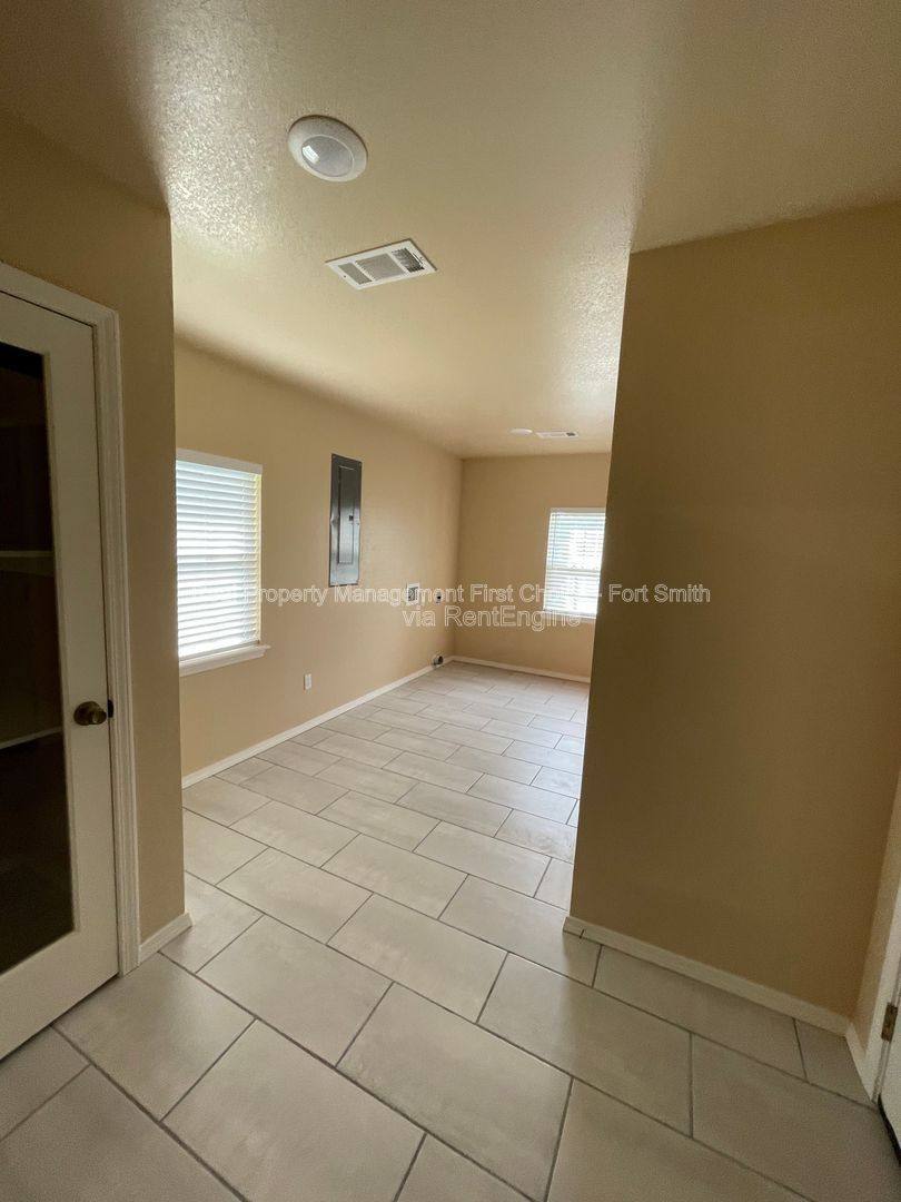 House for rent at 16 Charmont Dr, Charleston, AR 72933