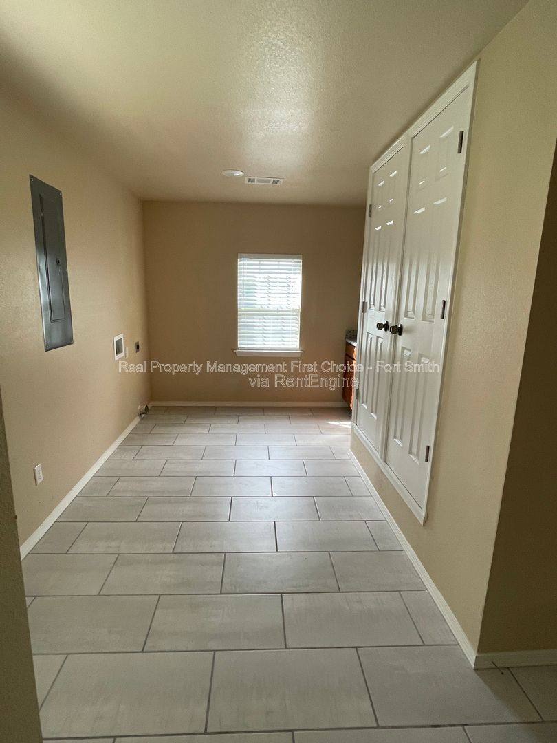 House for rent at 16 Charmont Dr, Charleston, AR 72933