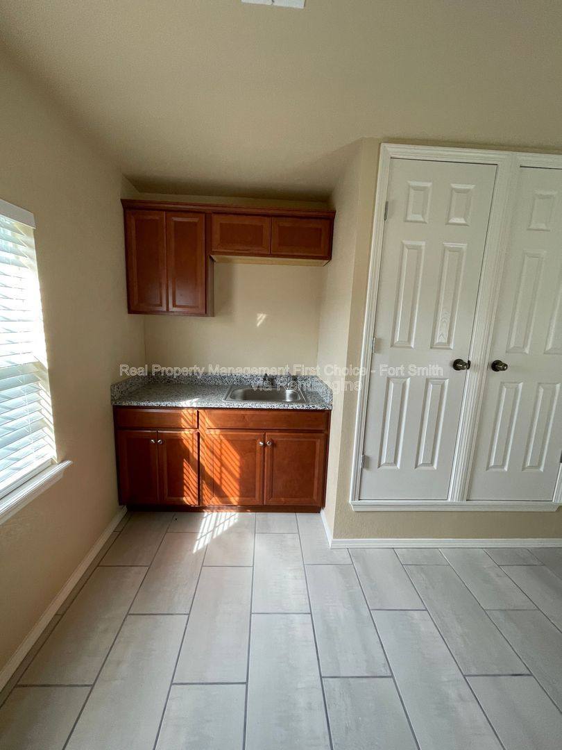 House for rent at 16 Charmont Dr, Charleston, AR 72933