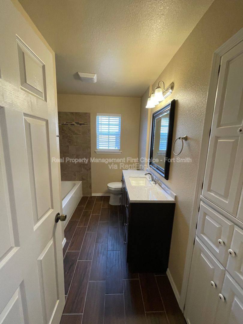 House for rent at 16 Charmont Dr, Charleston, AR 72933