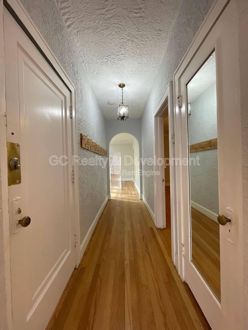 Apartment for rent at 7512 N Claremont Ave #2, Chicago, IL 60645