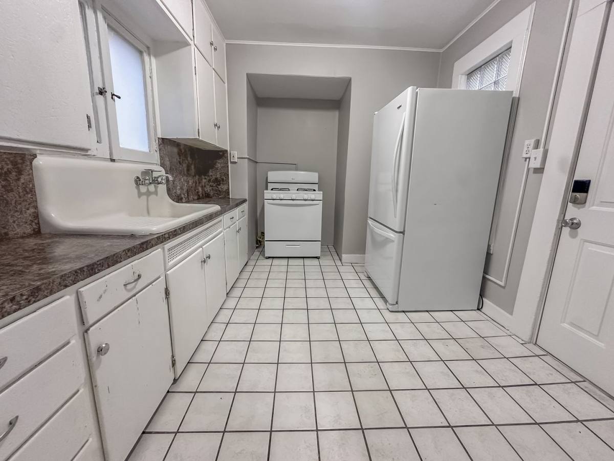 Apartment for rent at 41 Caledonia St NE #1, Grand Rapids, MI 49505