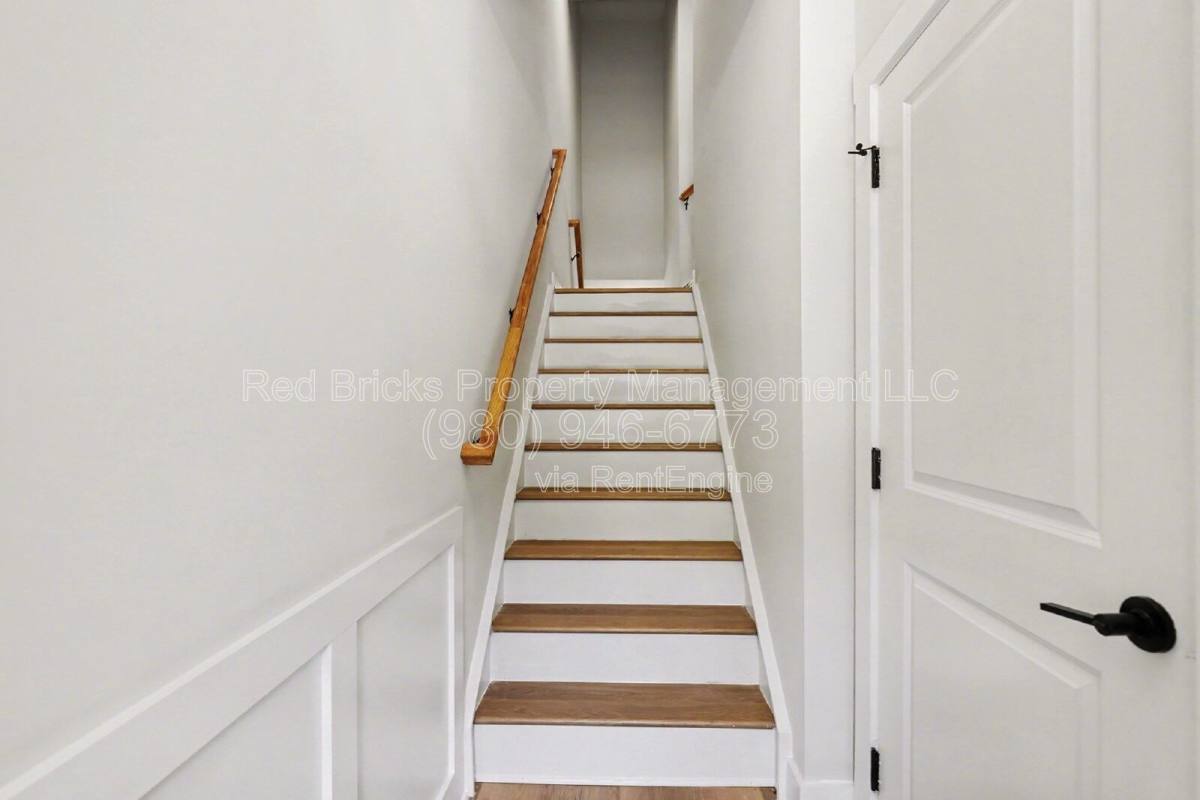 Townhouse for rent at 7920 Sansom Circle, Charlotte, NC 28213