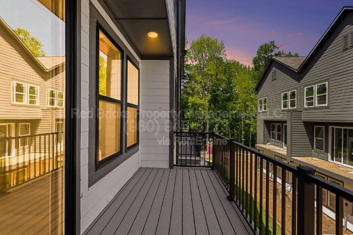 Townhouse for rent at 7920 Sansom Circle, Charlotte, NC 28213