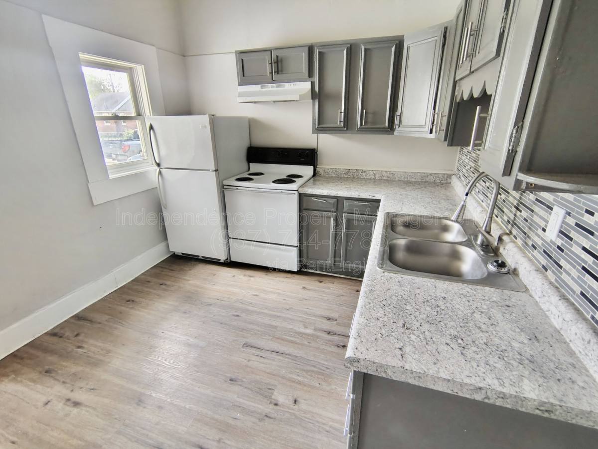 Apartment for rent at 817 S Main St, Franklin, OH 45005