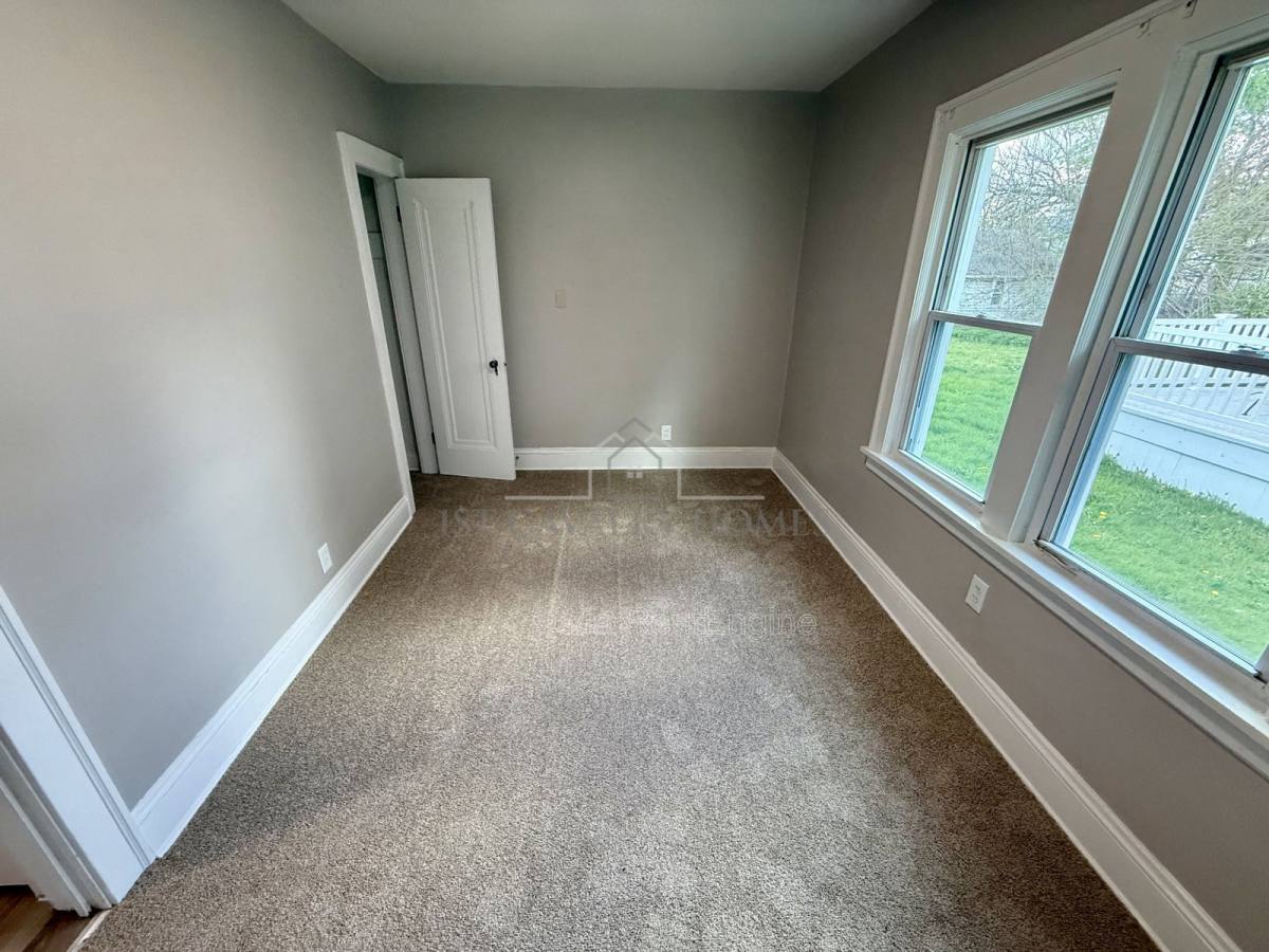 Apartment for rent at 656 Hammel St, Akron, OH 44306