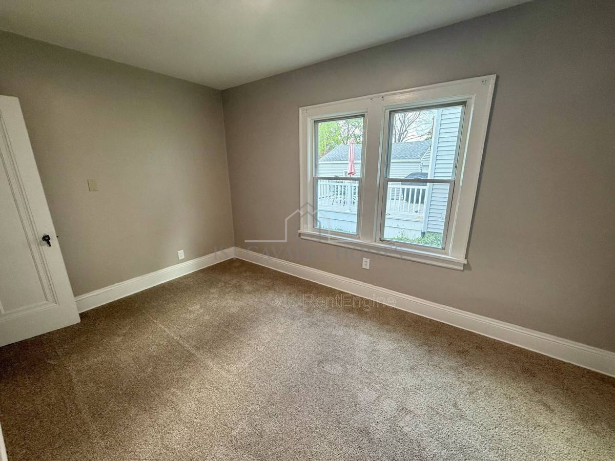 Apartment for rent at 656 Hammel St, Akron, OH 44306