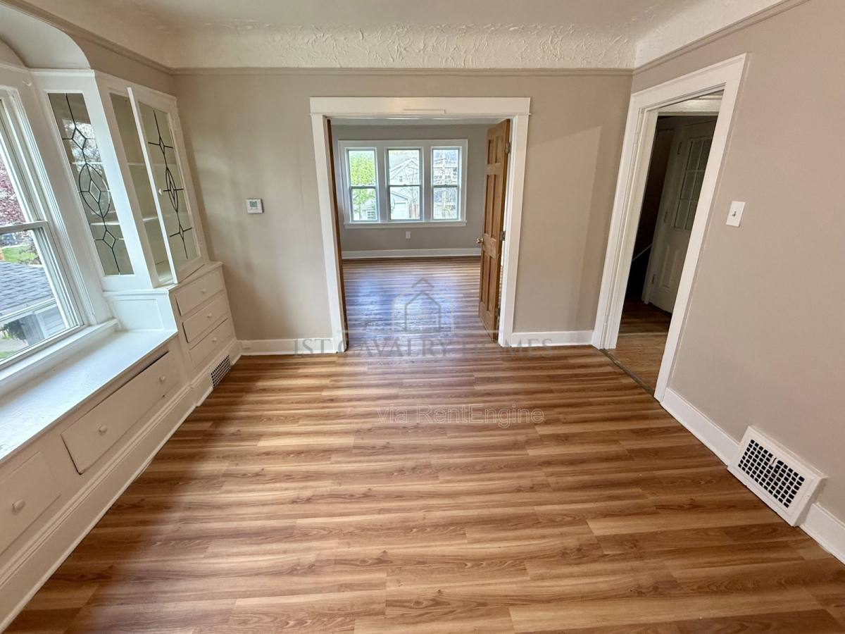 Apartment for rent at 656 Hammel St, Akron, OH 44306