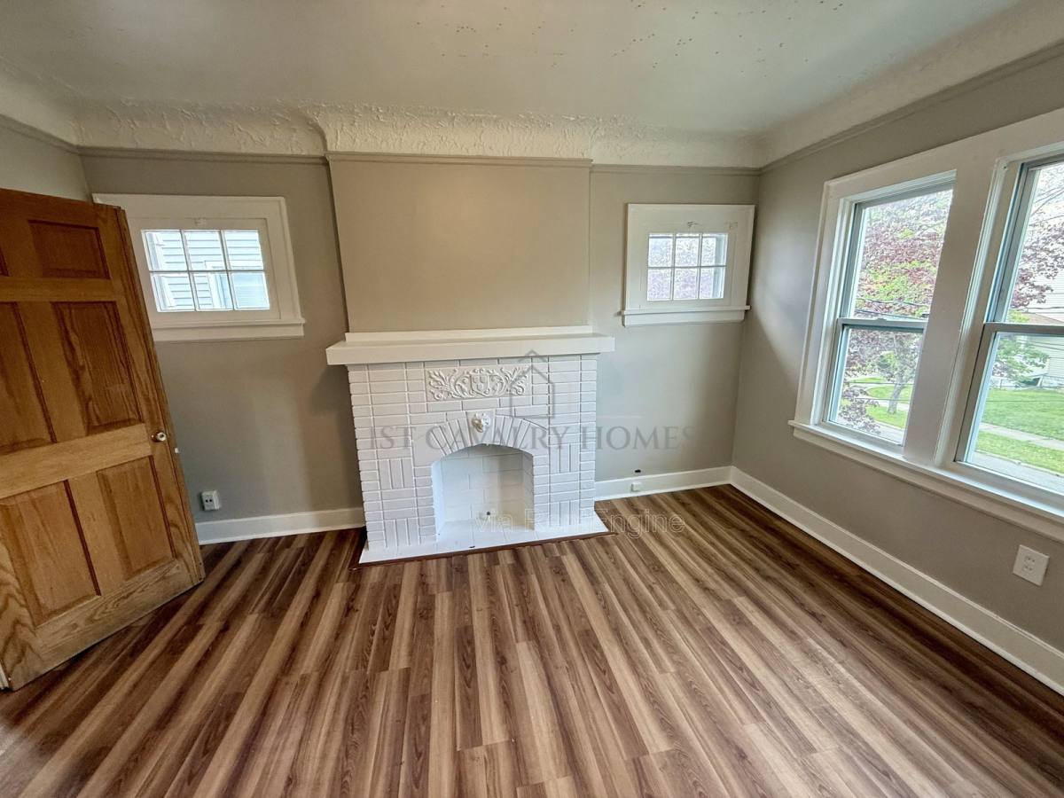 Apartment for rent at 656 Hammel St, Akron, OH 44306