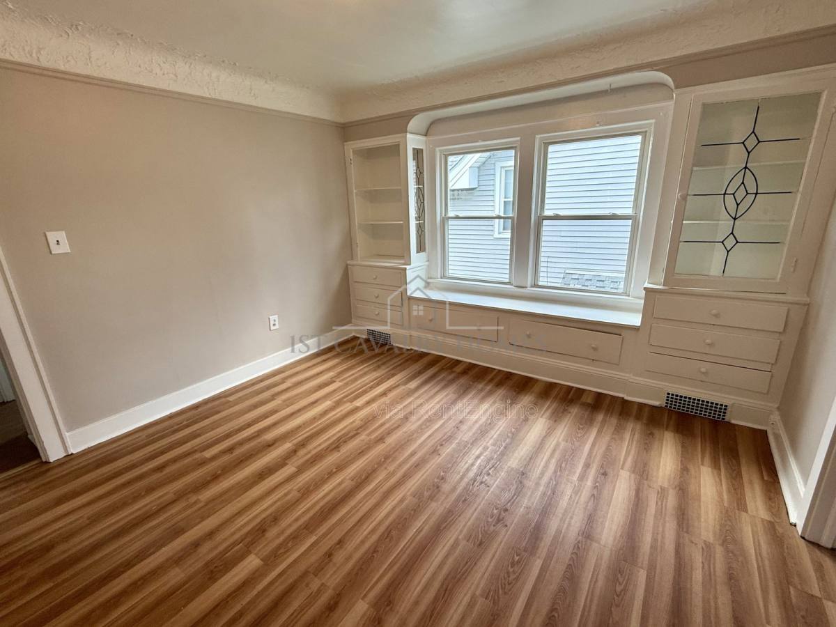 Apartment for rent at 656 Hammel St, Akron, OH 44306