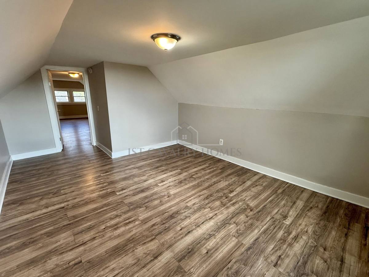 Apartment for rent at 656 Hammel St, Akron, OH 44306