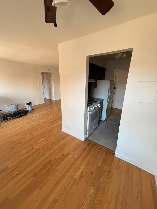 Apartment for rent at 3710 N Pine Grove Ave, Chicago, IL 60613