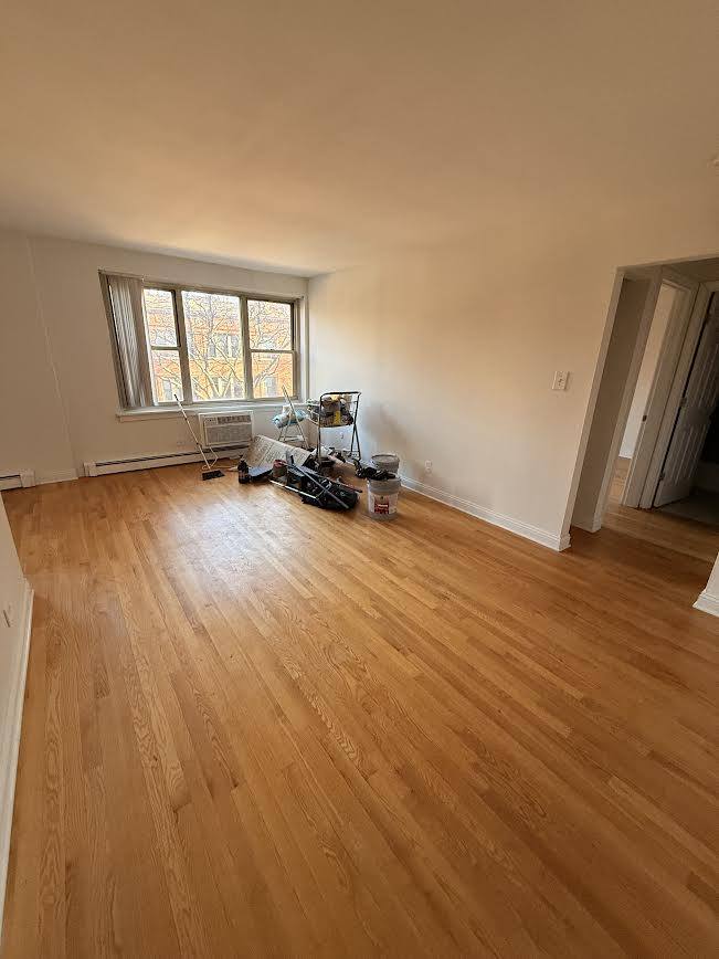 Apartment for rent at 3710 N Pine Grove Ave, Chicago, IL 60613
