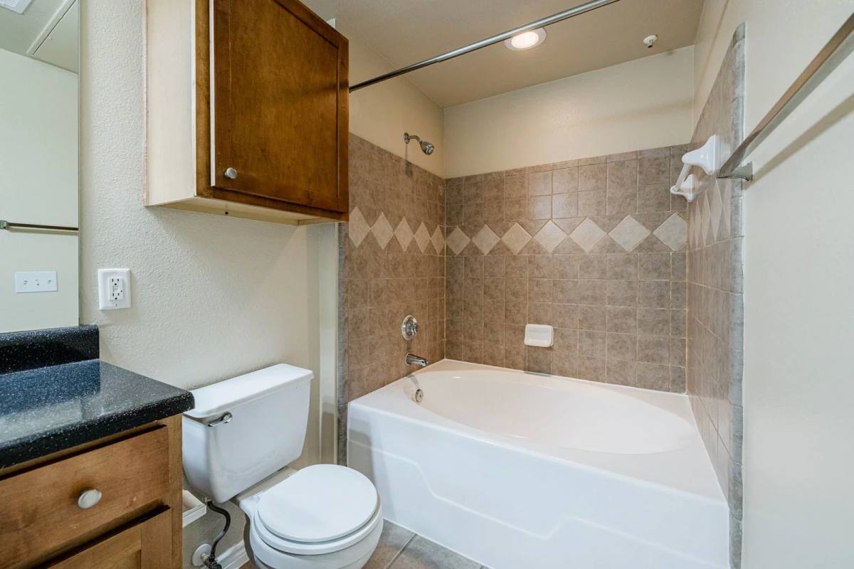 Apartment for rent at 1580 Mira Lago Blvd #252, Dallas, TX 75234