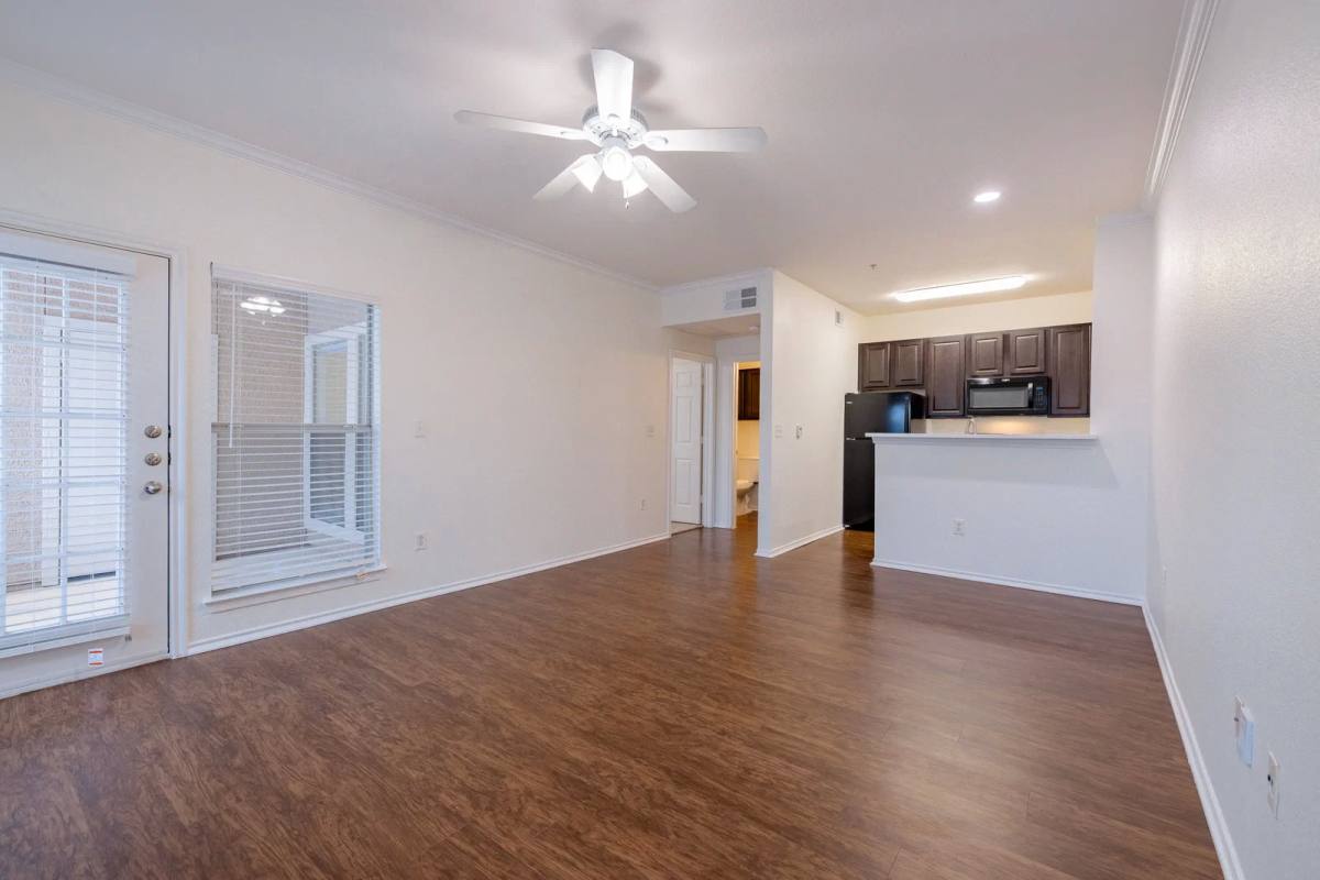 Apartment for rent at 2121 Bear Creek Parkway #2105, Euless, TX 76039