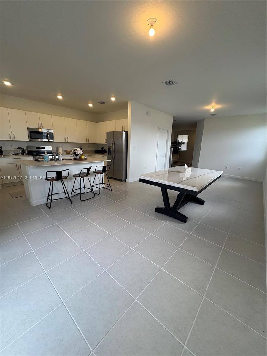 Townhouse for rent at 2409 SE 28th St, Homestead, FL 33035
