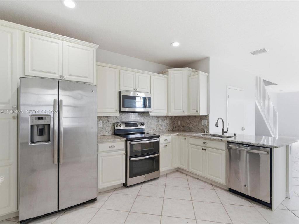 Townhouse for rent at 3776 San Simeon Circle, Fort Lauderdale, FL 33331