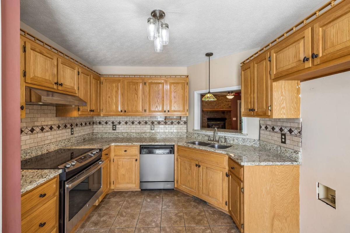 House for rent at 107 Keri Dr, Pleasant View, TN 37146