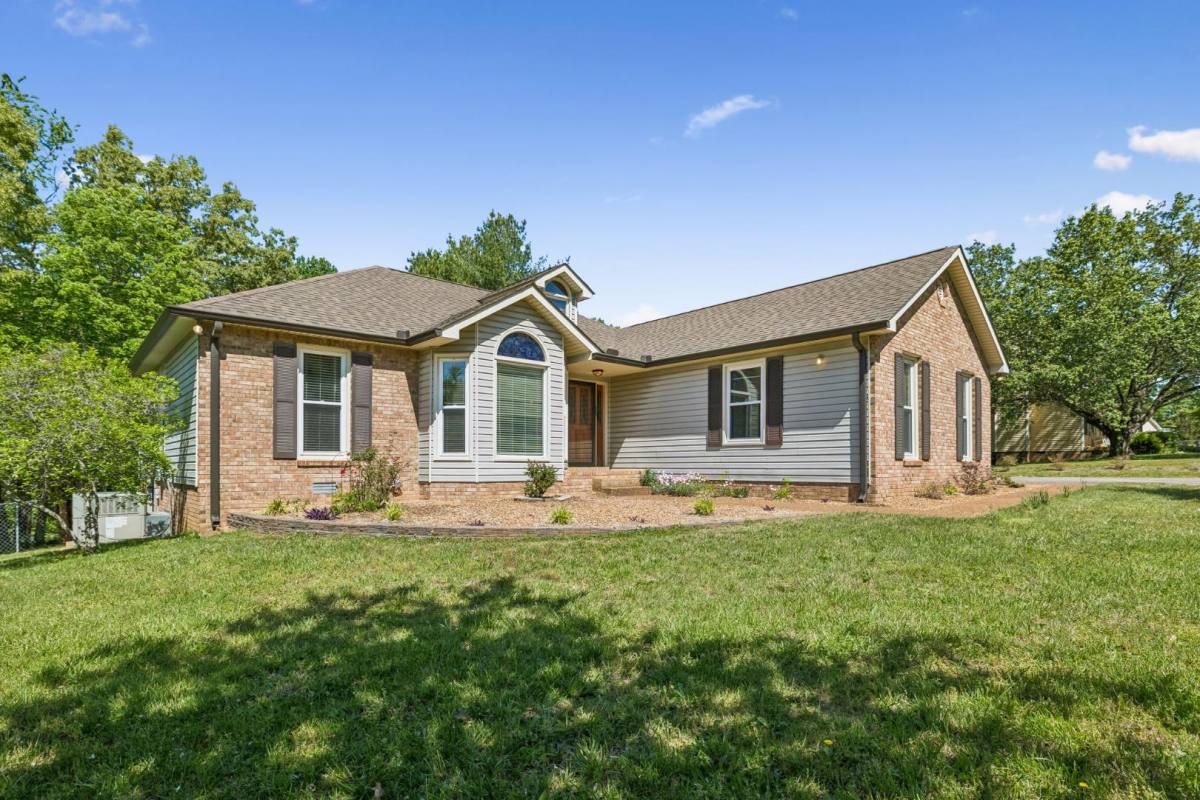 House for rent at 107 Keri Dr, Pleasant View, TN 37146