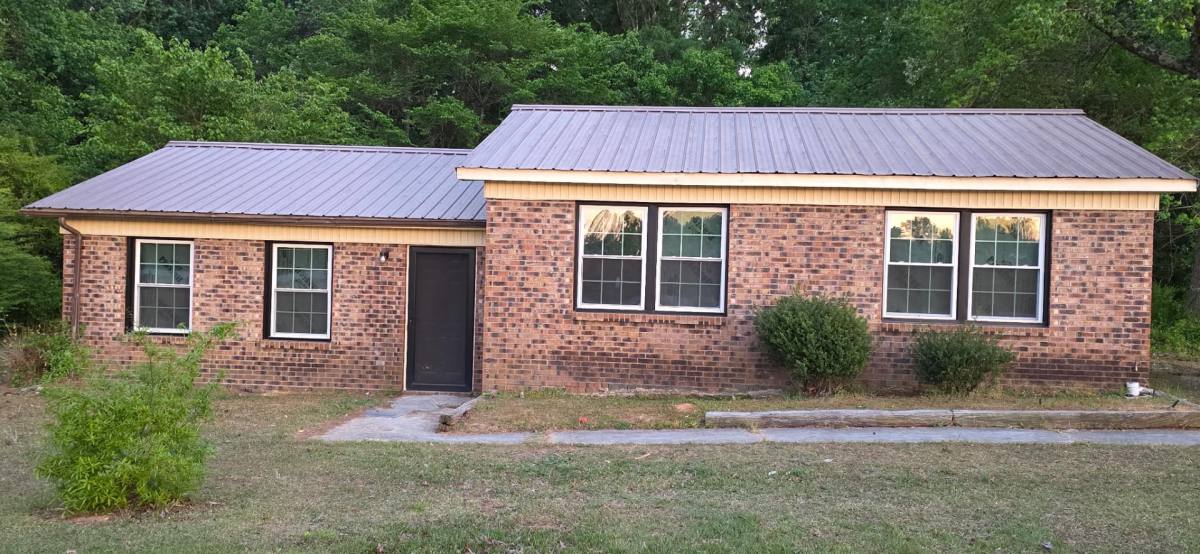 House for rent at 2337 W Wall St, Wadesboro, NC 28170