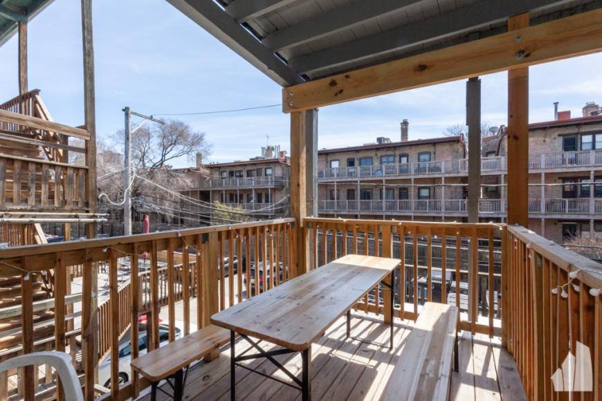 Apartment for rent at 1043 W Dakin #2, Chicago, IL 60613