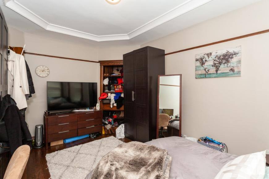 Apartment for rent at 1043 W Dakin #2, Chicago, IL 60613