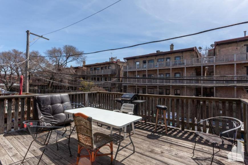 Apartment for rent at 1043 W Dakin #2, Chicago, IL 60613