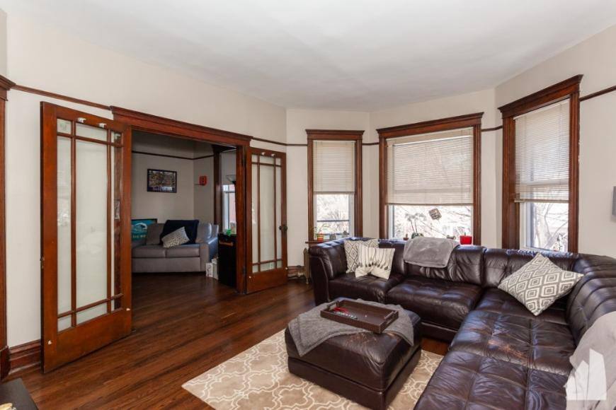 Apartment for rent at 1043 W Dakin #2, Chicago, IL 60613