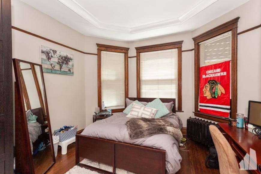 Apartment for rent at 1043 W Dakin #2, Chicago, IL 60613