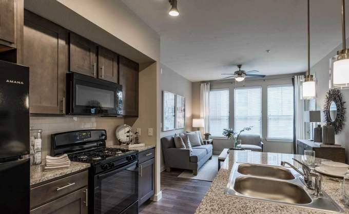 Apartment for rent at 13555 Cullen Blvd #2174, Houston, TX 77047