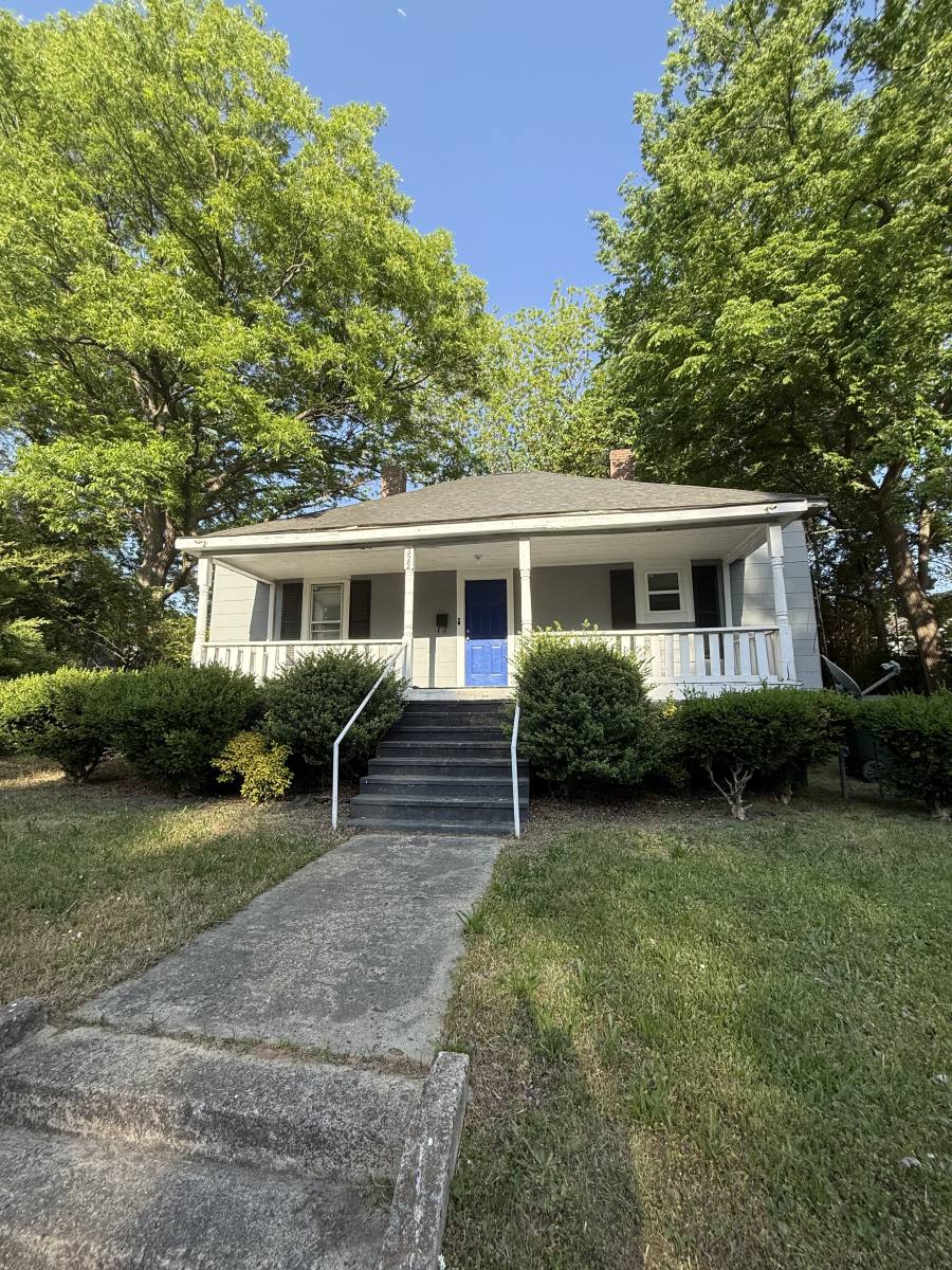 House for rent at 322 S Liberty St, Gastonia, NC 28052