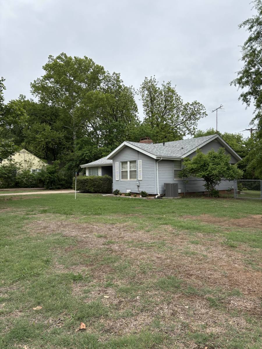 House for rent at 823 S Blakely St, Stillwater, OK 74074
