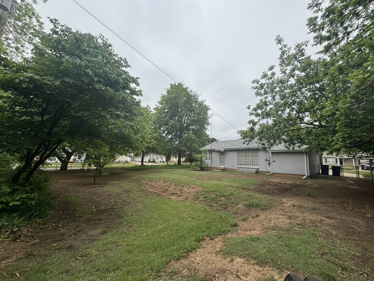 House for rent at 823 S Blakely St, Stillwater, OK 74074