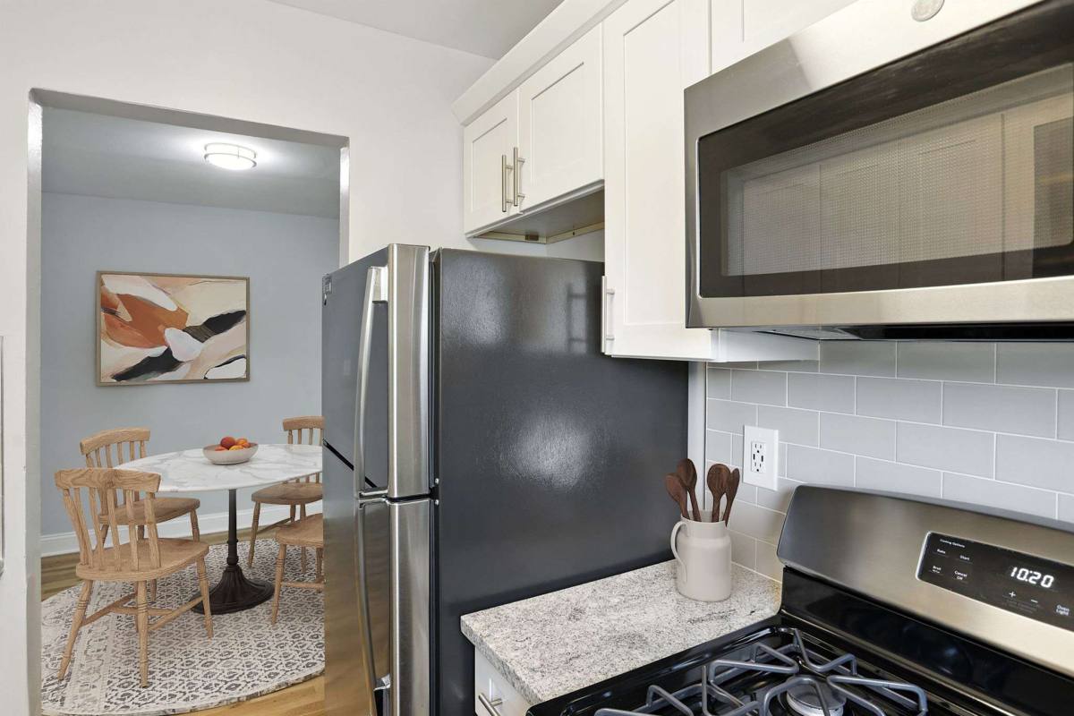 Apartment for rent at Eagle Rock at Hicksville & Jericho, 290 N Broadway, Hicksville, NY 11801