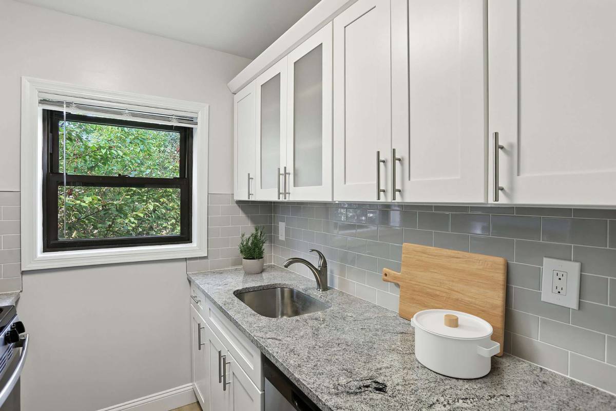 Apartment for rent at Eagle Rock at Hicksville & Jericho, 290 N Broadway, Hicksville, NY 11801