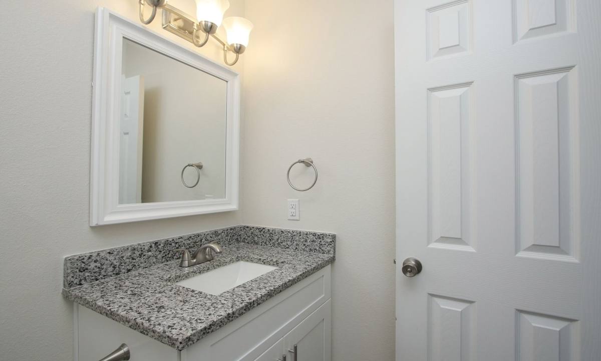 Apartment for rent at Crossings at Alderson, 13925 Alderson St, Houston, TX 77015