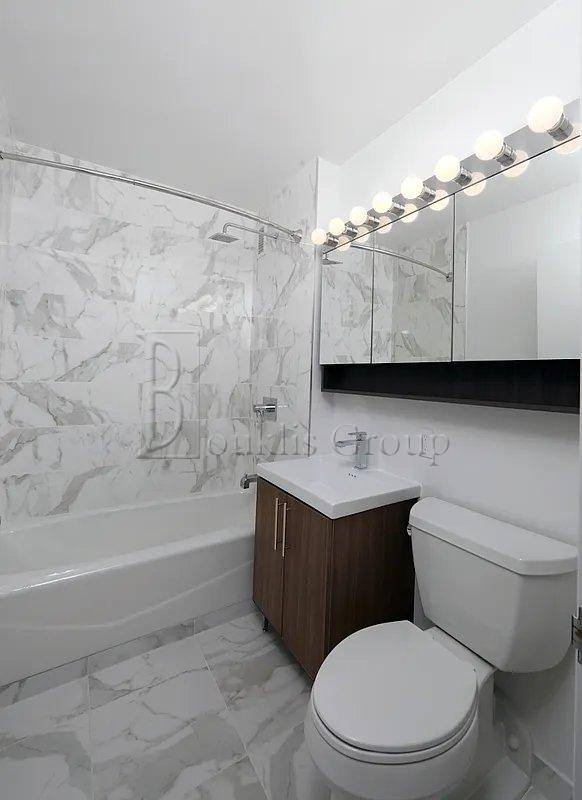 Apartment for rent at 200 Water St #1916, New York, NY 10038