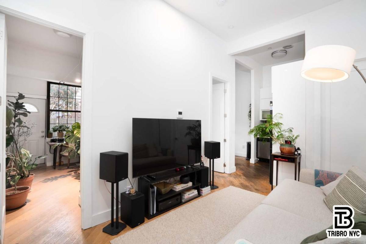 Apartment for rent at 378 S 3rd St #1M, Brooklyn, NY 11211