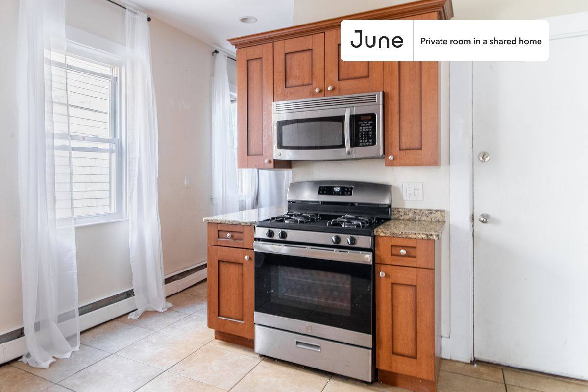 Apartment for rent at 72 Calumet St #D, Roxbury Crossing, MA 02120