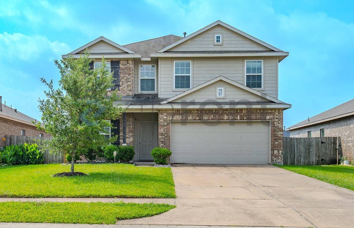 House for rent at 3029 Cambridge Meadows Lane, Dickinson, TX 77539