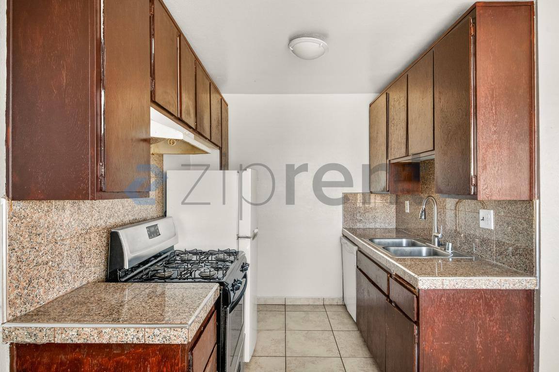 House for rent at 1115 252nd St #6, Harbor City, CA 90710