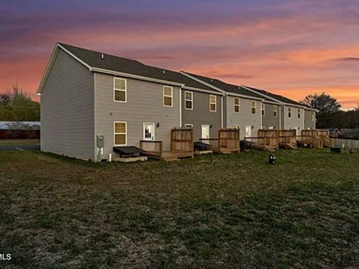 Townhouse for rent at 12150 Arbor St, Meadowview, VA 24361