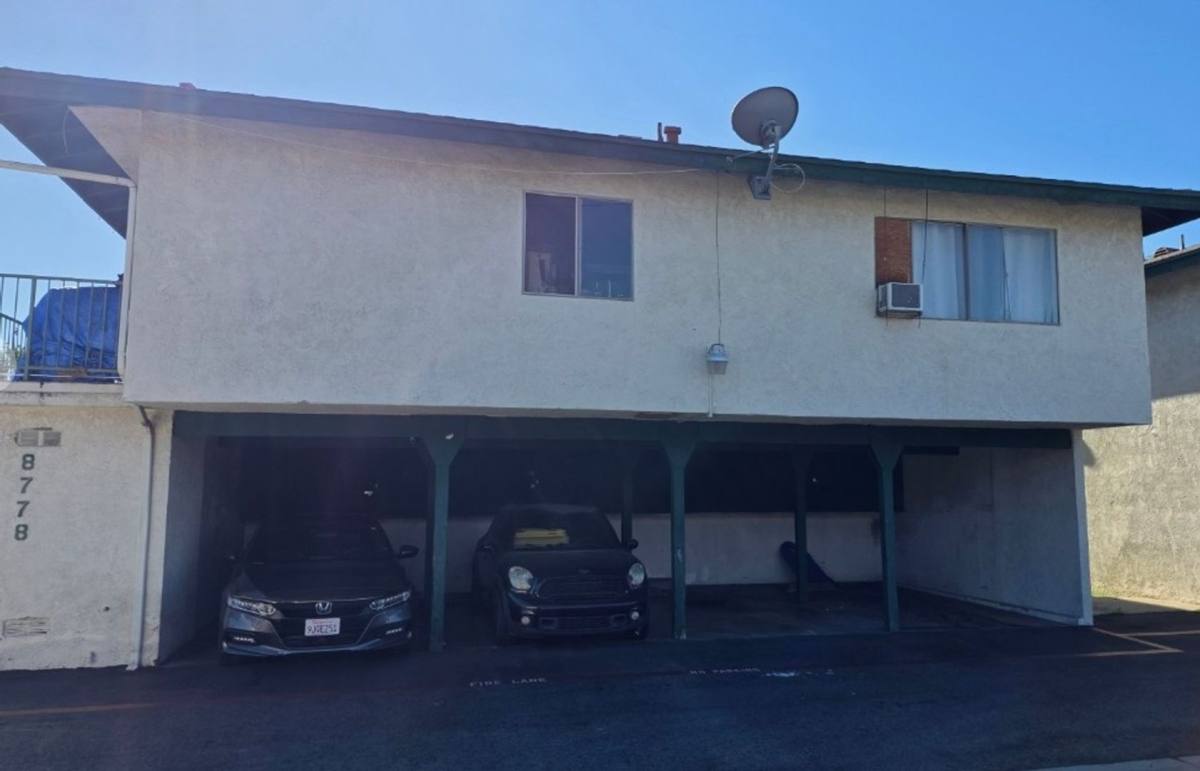 Townhouse for rent at 8778 Lomita Dr, Rancho Cucamonga, CA 91701