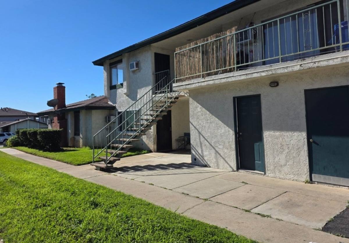 Townhouse for rent at 8778 Lomita Dr, Rancho Cucamonga, CA 91701