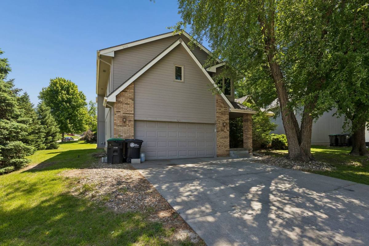 House for rent at 325 N 162nd St, Omaha, NE 68118